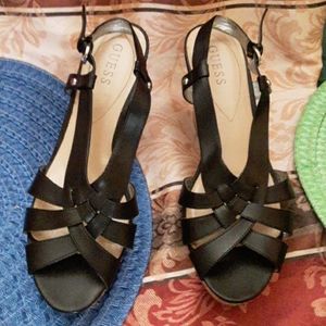 GUESS Wedged Black Leather Straps Sandals